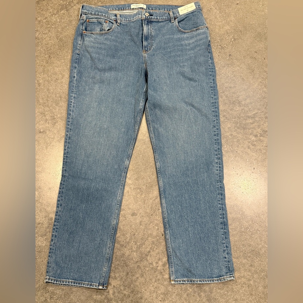 Abercrombie & Fitch Women's Straight Leg Jeans - Light Blue Denim